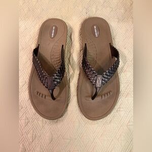 Oakbashi flip flops 